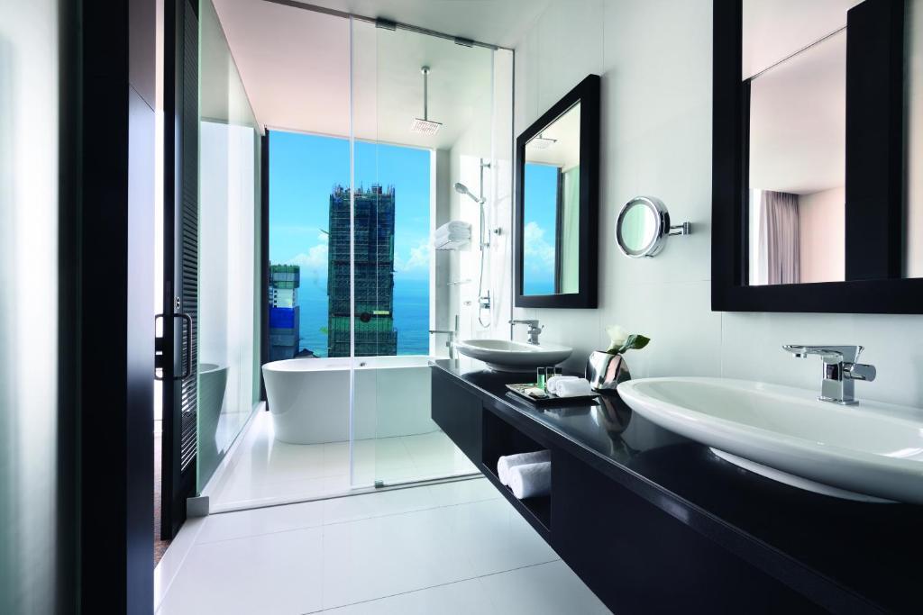 Movenpick Hotel Colombo