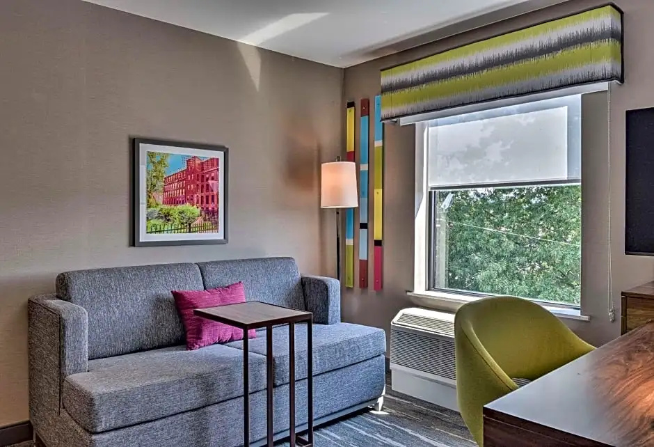 Double Suite (full double bed)