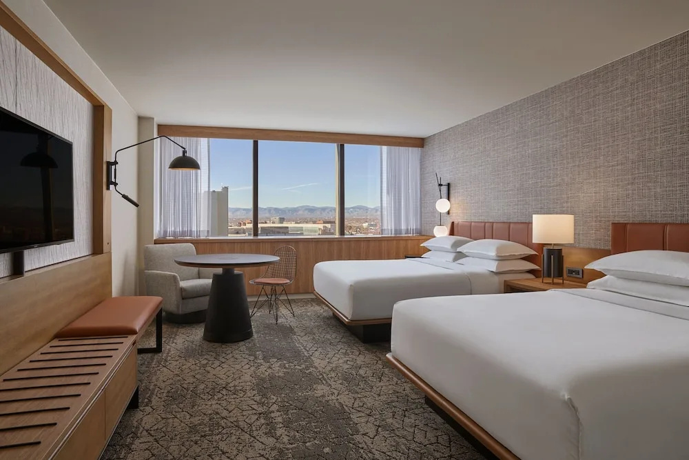 Quadruple room with city view