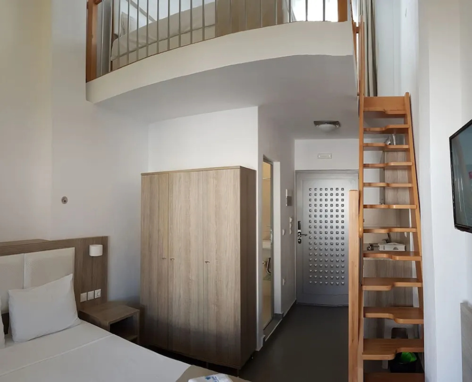 1 Bedroom Apartment with garden view