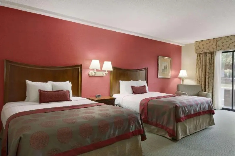 Standard Double room with balcony (full double bed)