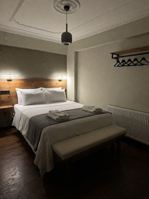 Economy room
