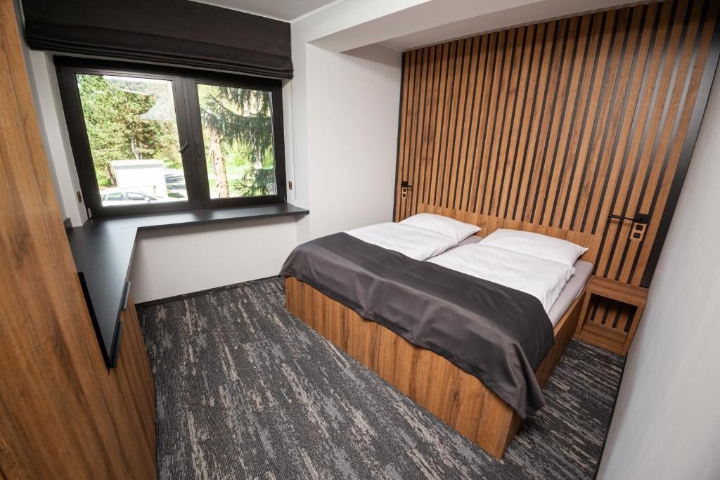 Standard Double room (full double bed)