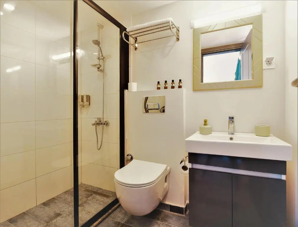 Economy Triple room