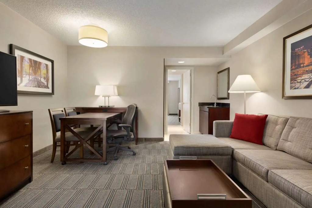 Embassy Suites by Hilton Chicago Lombard Oak Brook - Chambres