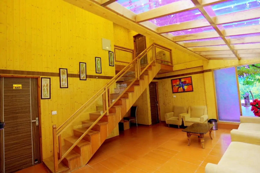 4 Bedrooms Cottage