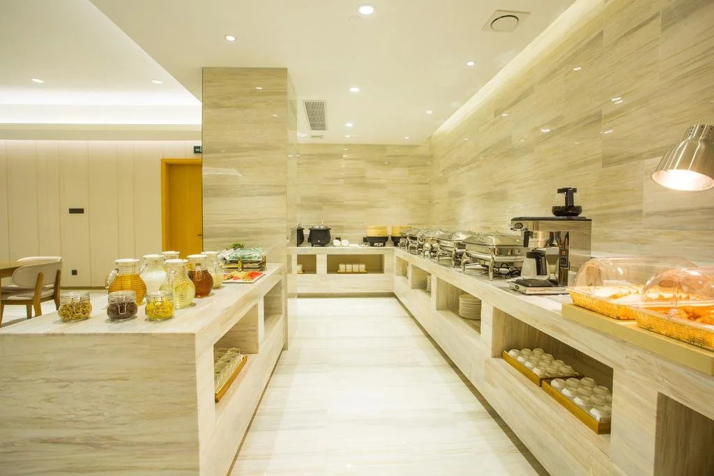 Food & Beverage