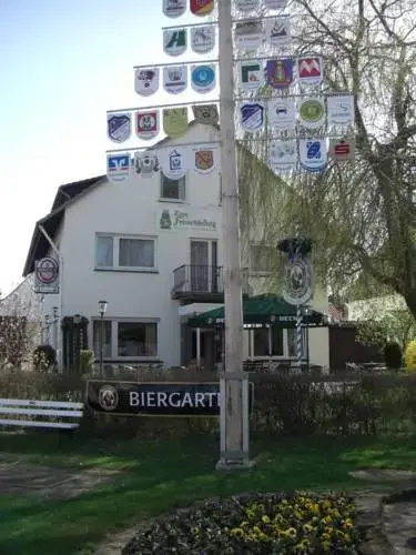 Zum Froschkönig