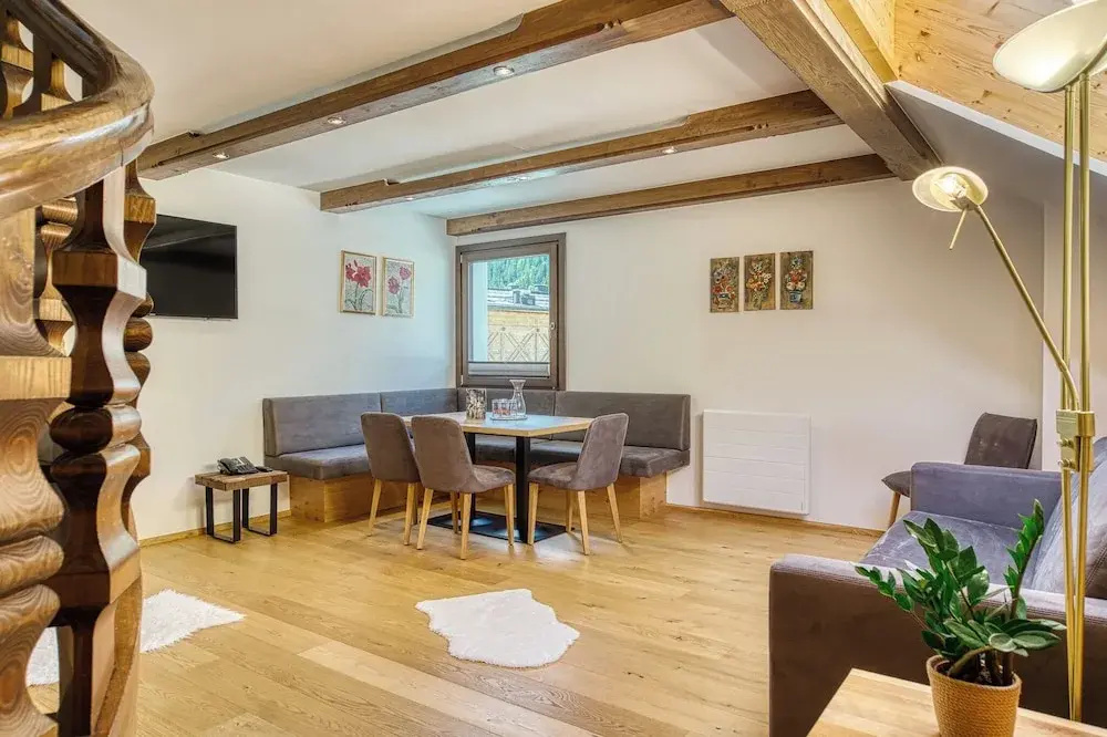 2 Bedrooms Suite