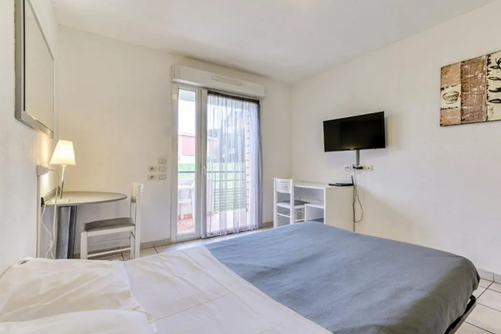 Quadruple Apartment