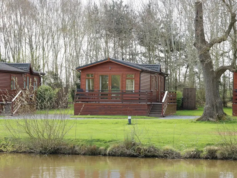 Oak Lodge