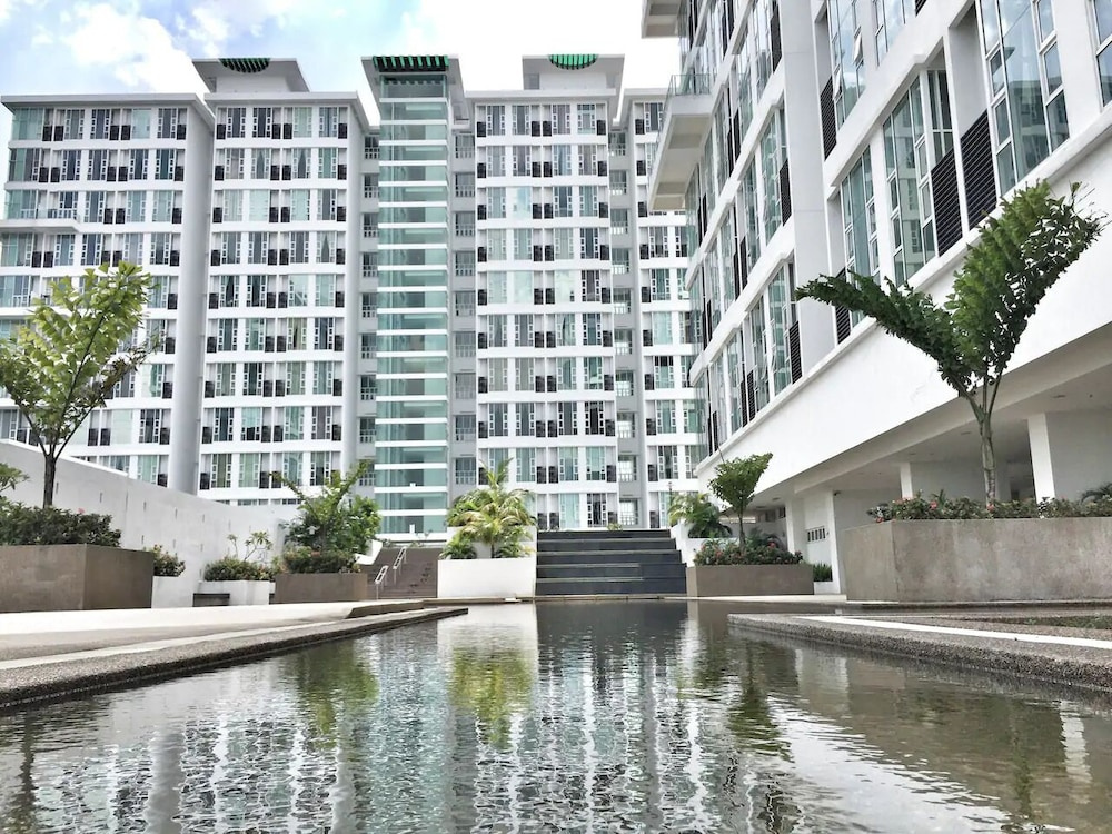 Scott Garden at Old Klang Road by BeeStay