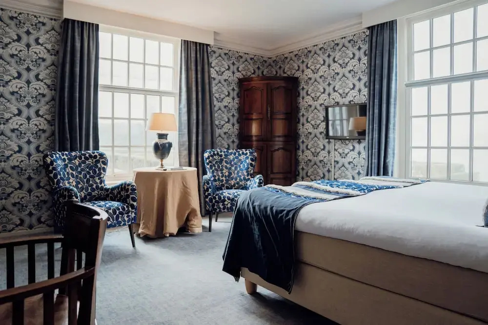 Standard Double room with balcony (full double bed)