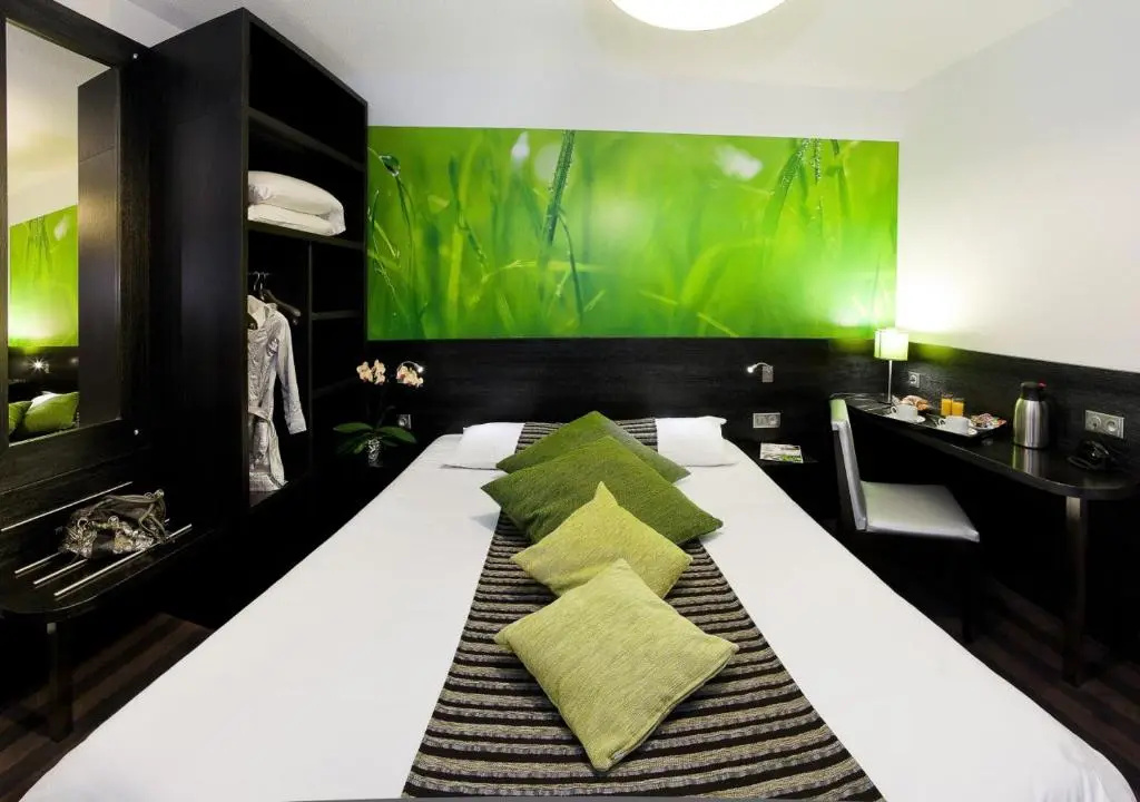 Superior Double room with mountain view (full double bed)