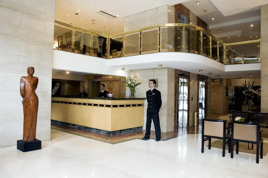 Lobby & Reception