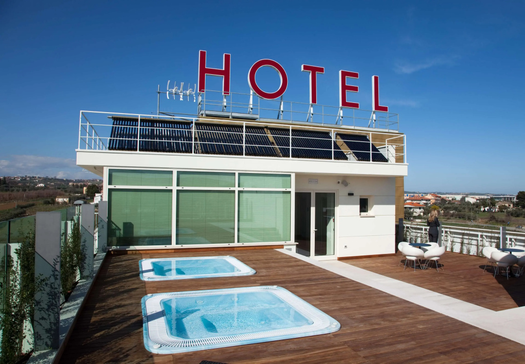 Breaking Business Hotel - Général