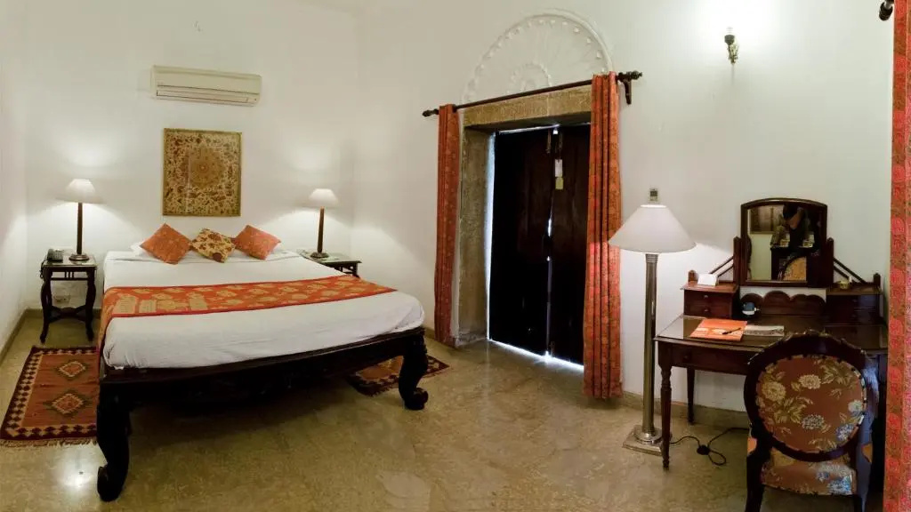 Royal Double room (full double bed)
