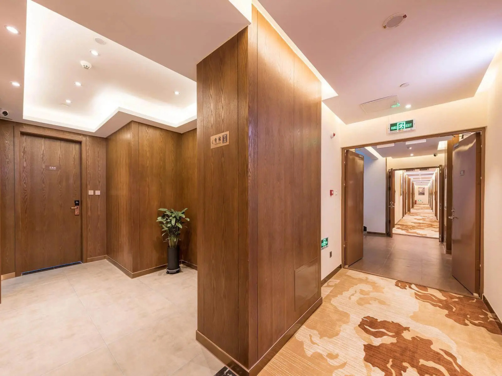Отель James Joyce Coffetel (Beijing Liangxiang Nanguan Metro Station) в Пекине