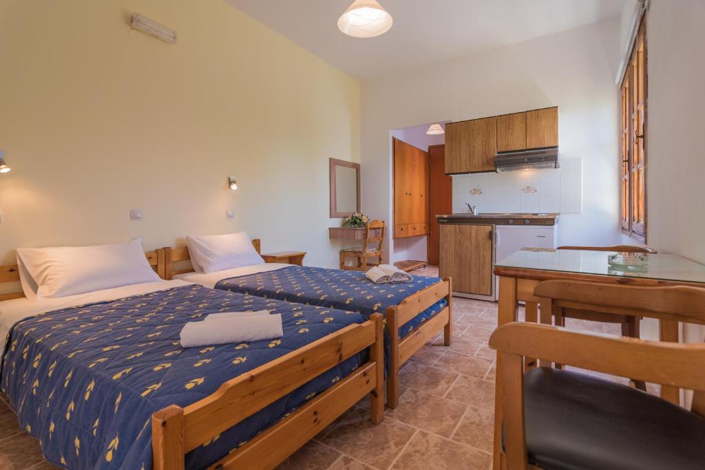 gallery_image_hidden_16