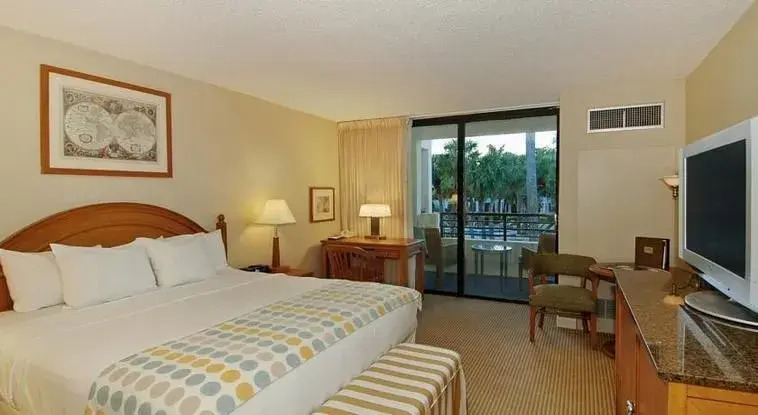 Pier Sixty-Six (Pier 66) — фото 5