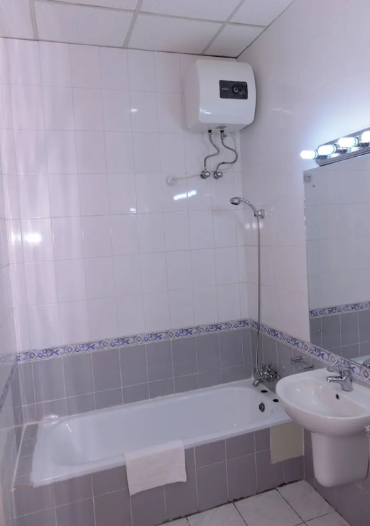 Classic Double room with city view (full double bed)