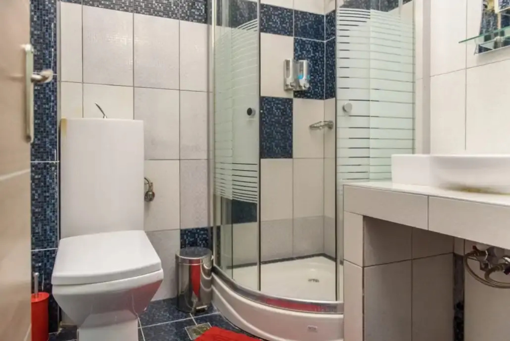 1 Bedroom Family Apartment