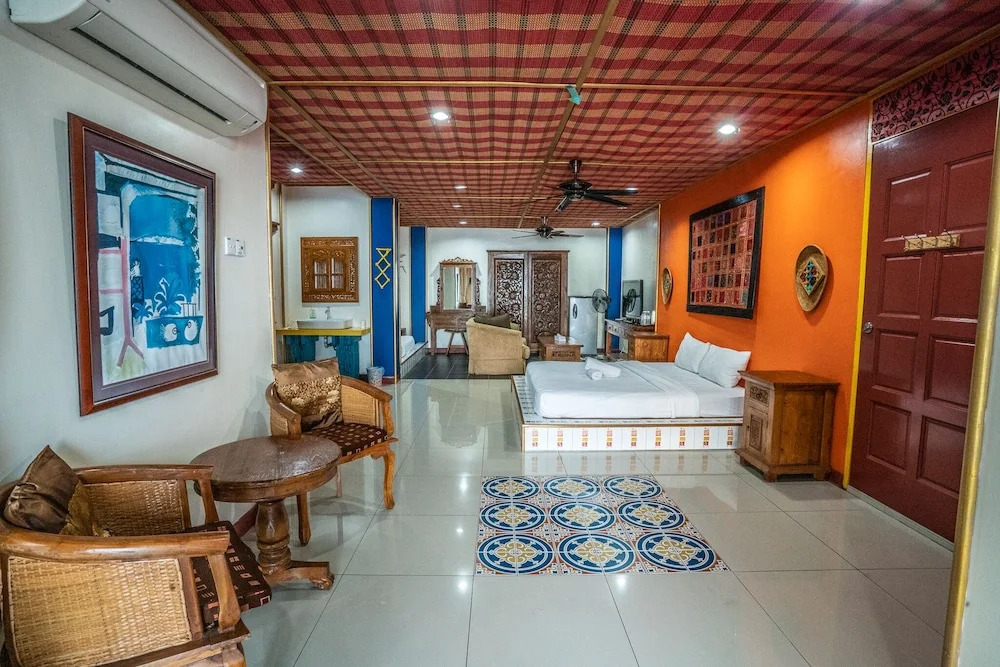 Lost Paradise Resort