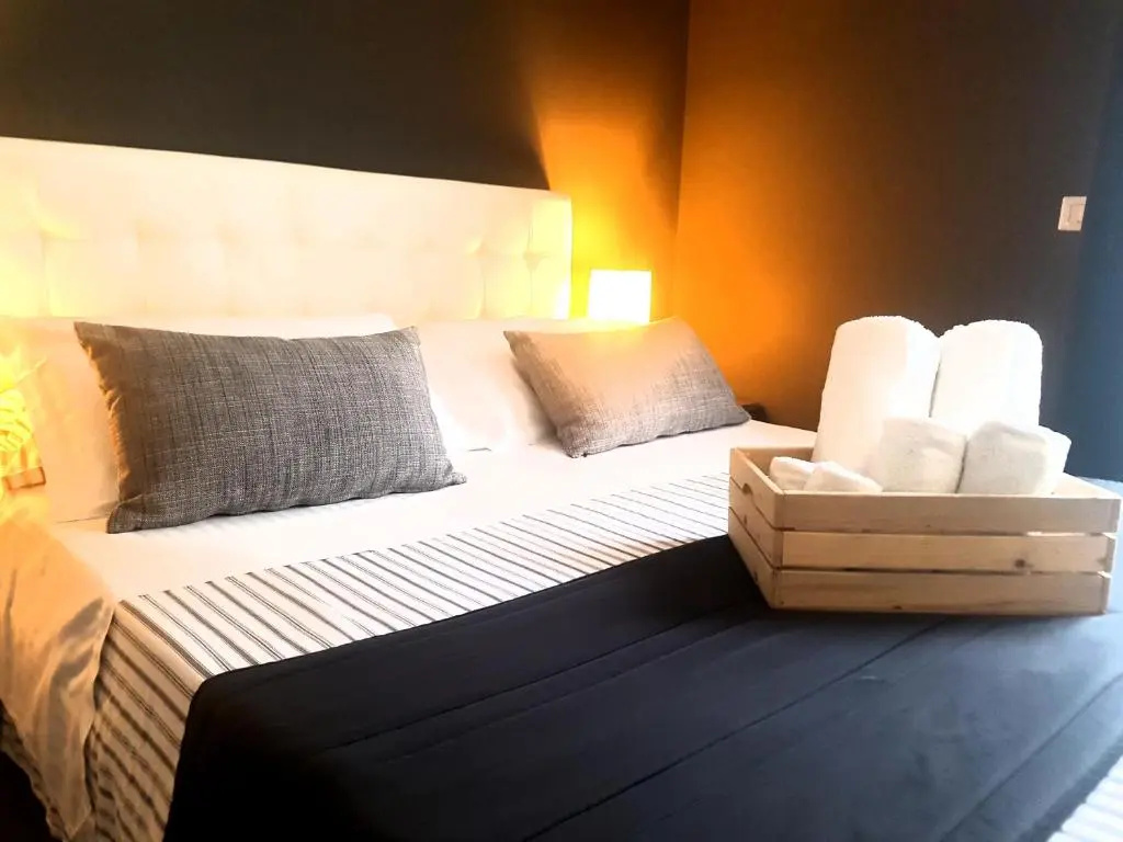 Standard Double room with balcony (full double bed)