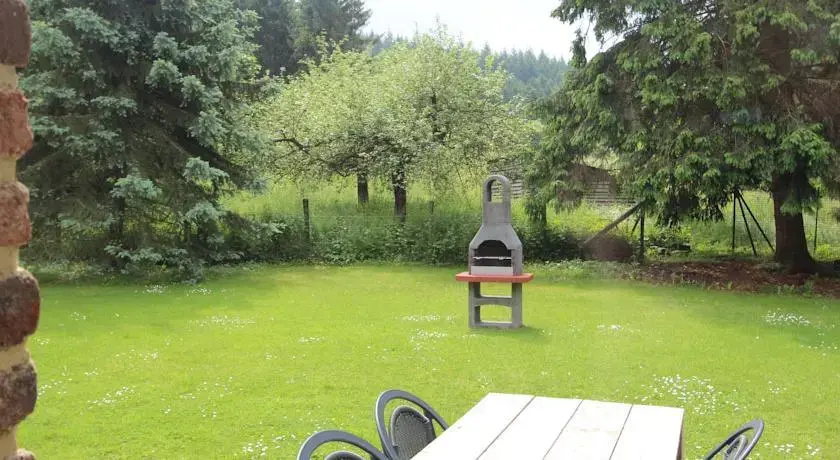 Villadelux, Villa Manoir