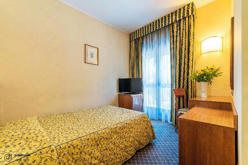 Garden Hotel - Chambres
