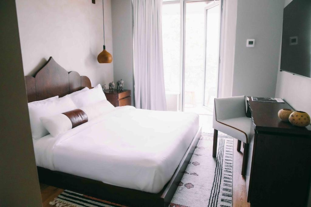 Standard Double room with balcony (full double bed)