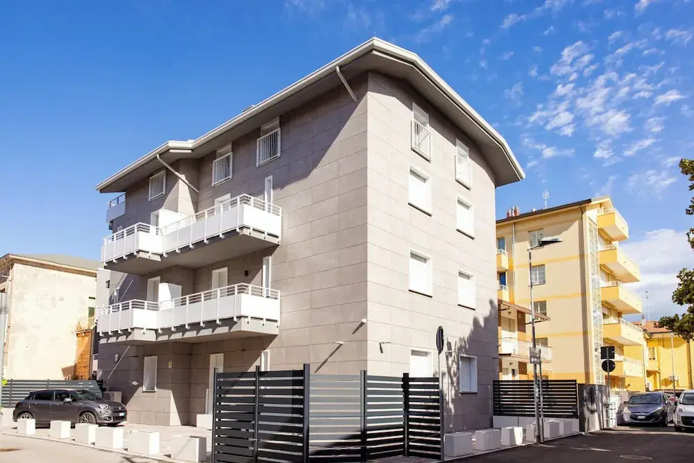 Apho Apartment-Hotel