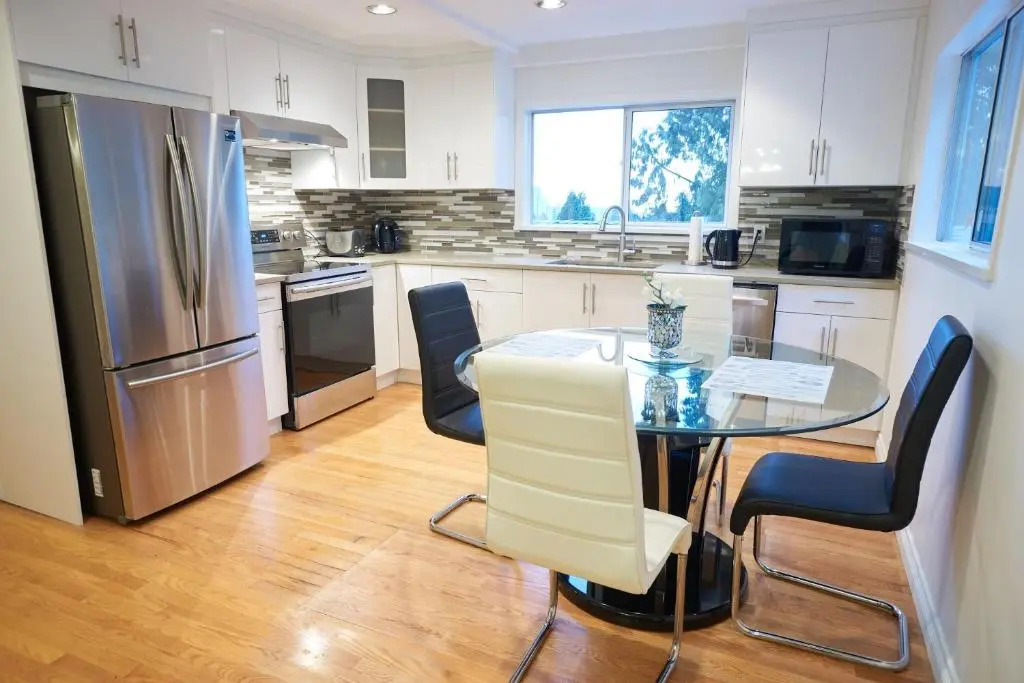 Beautiful Modern Suite - фото 18