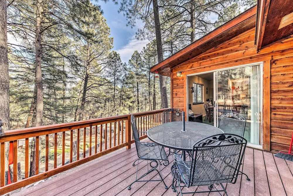 Ruidoso Alpine Retreat - 1 Mi to the Main Street!