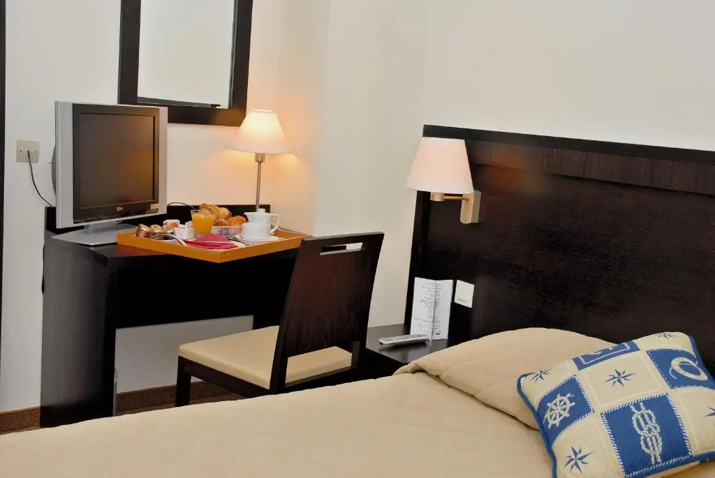 Economy room