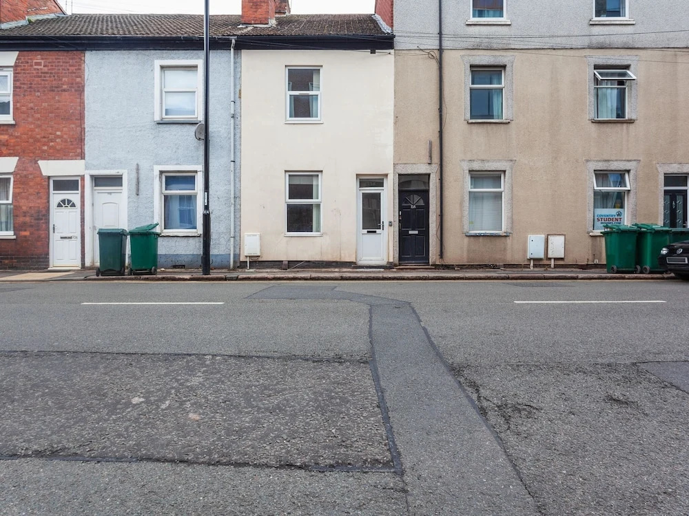 Spacious Apartment in Coventry Near Coventry University