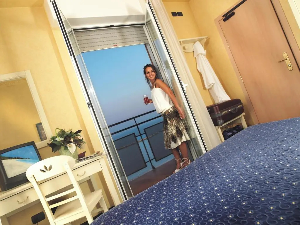 Hotel Mondial - Chambres