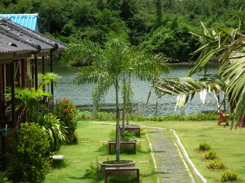 Bambooya Resort