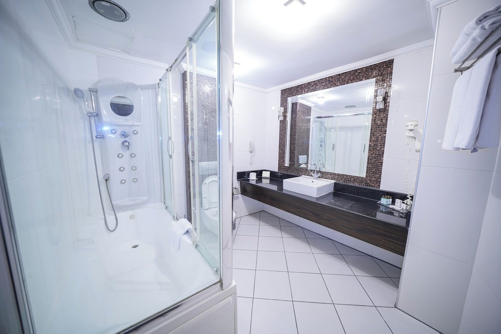 Полулюкс в Surmeli Istanbul Hotel