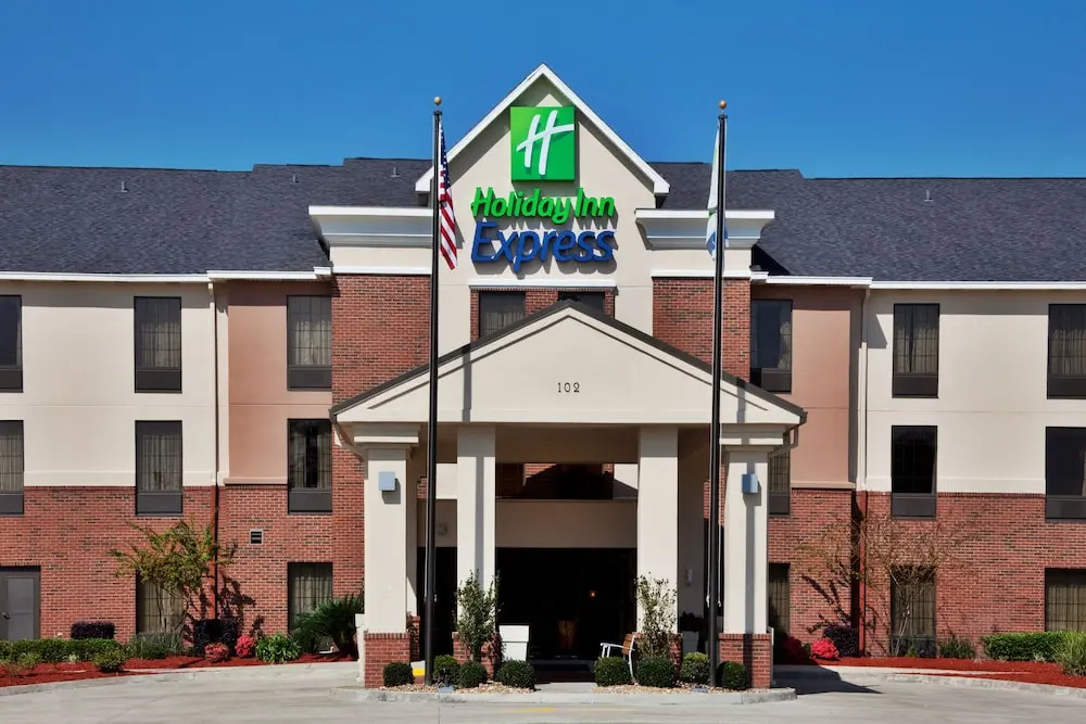 Holiday Inn Express Sulphur