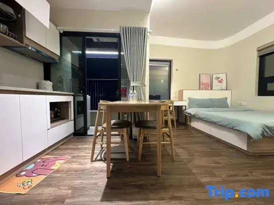 3 Bedrooms Apartment
