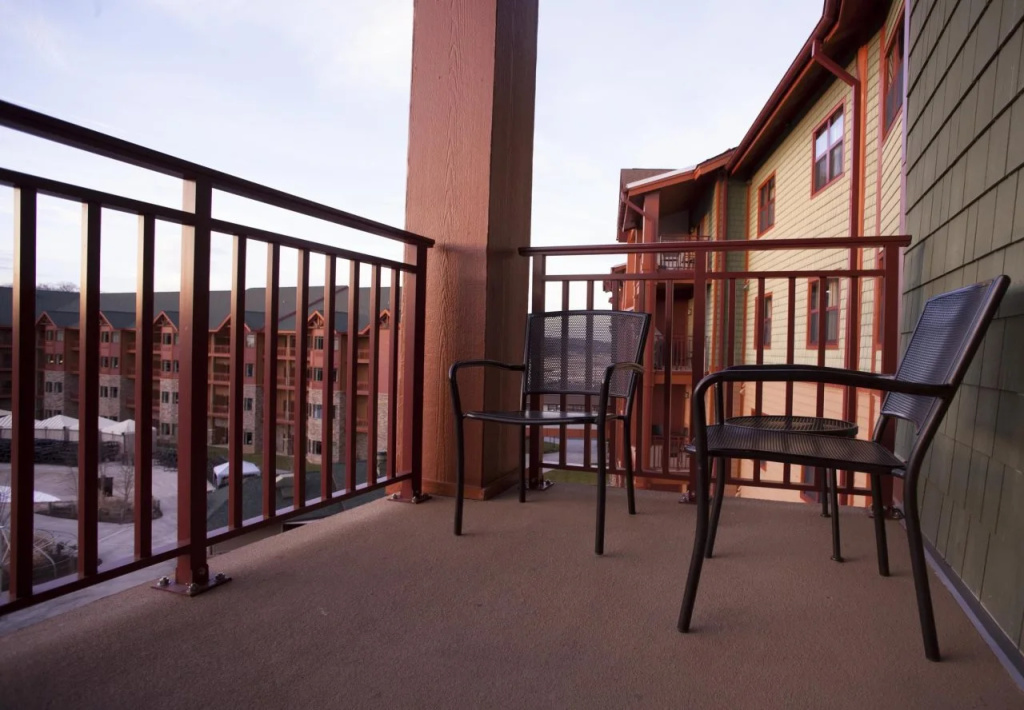 Balcony & Terrace