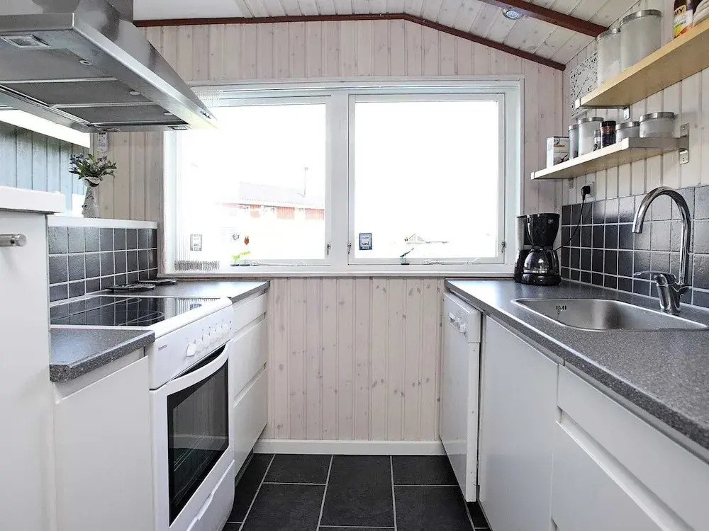 6 Person Holiday Home in Hjorring - фото 12