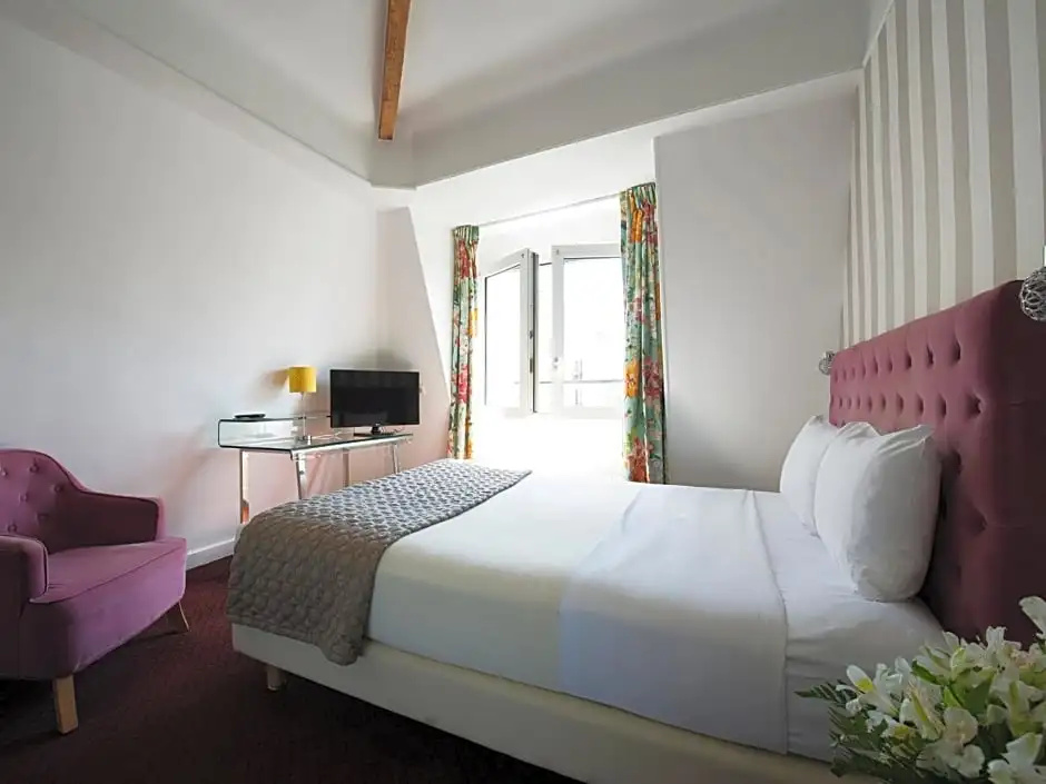 Economy room
