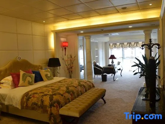 Номер Standard с 3 комнатами в Country Garden Silver Beach Hotel