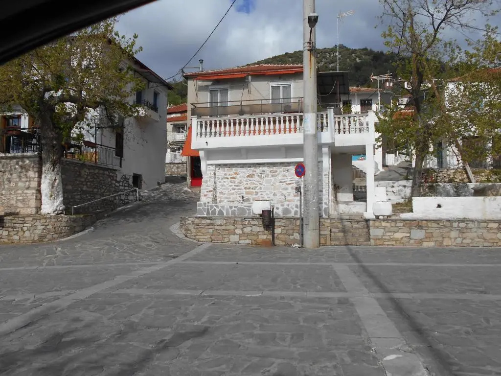 Eveline House