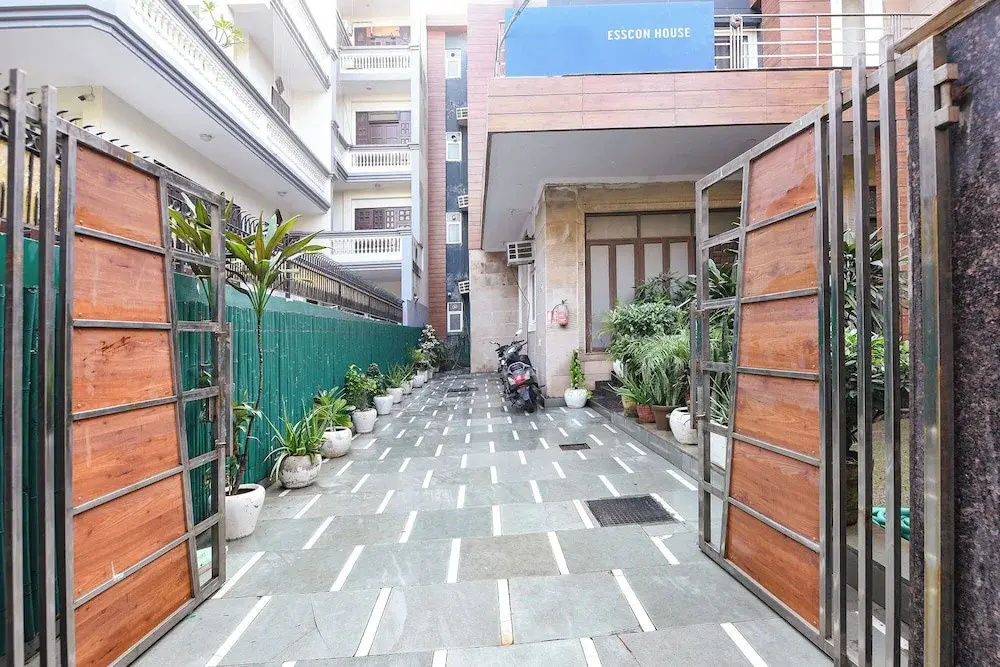 Via Esscon House