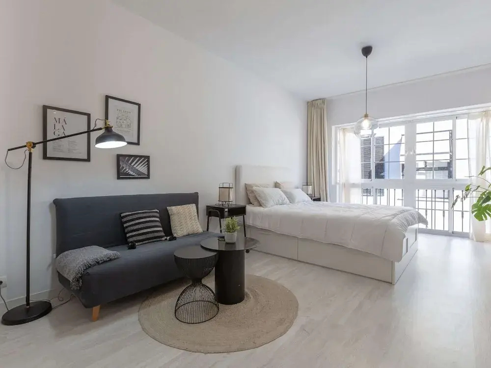 Jinetes Holidays - Apartment In Malaga. Free Wifi