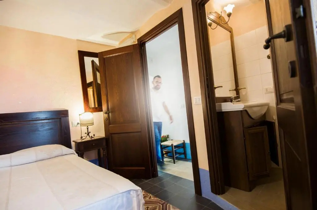 Standard Double room with mountain view (full double bed)