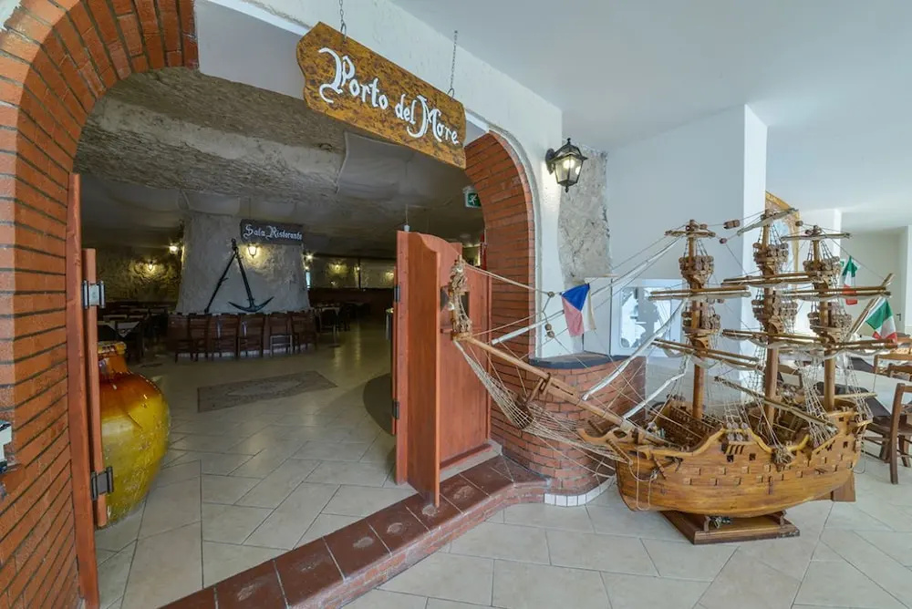 Hotel photo 13
